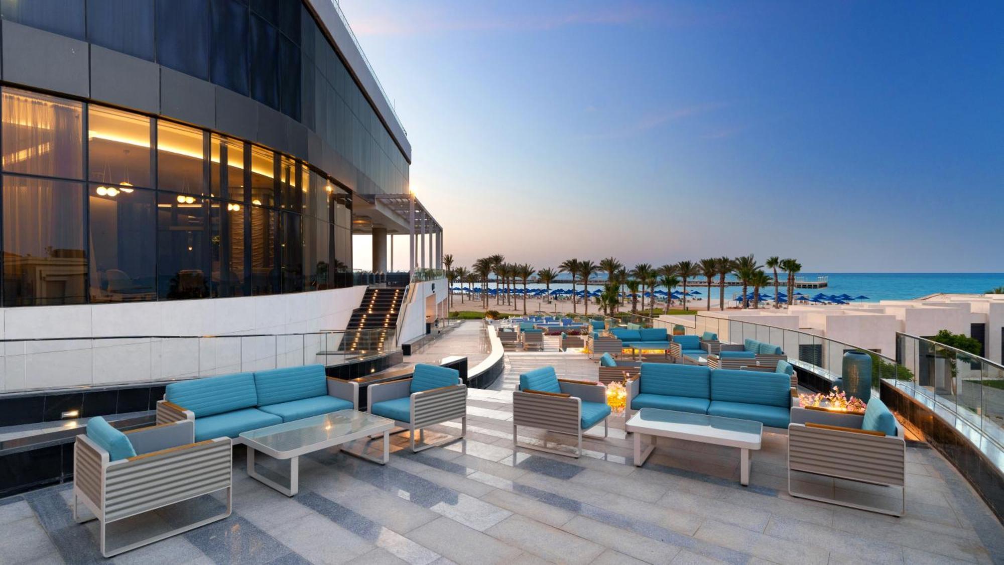 Rixos Premium Alamein 阿莱曼 外观 照片 Beach at the hotel
